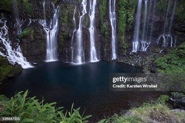 cascade de la grande ravine waterfall, grand galet, reunion - galet fotografías e imágenes de stock