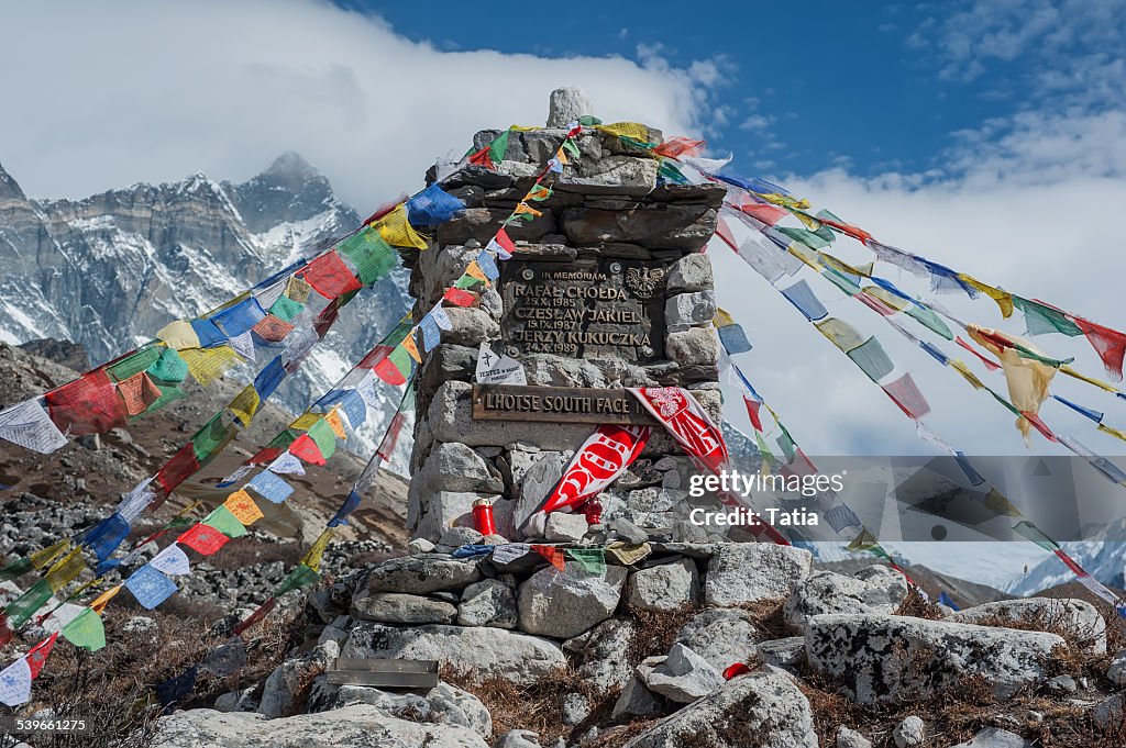 Himalaya, Chukung Valley, Mt Lhotse, Memorial in mountains