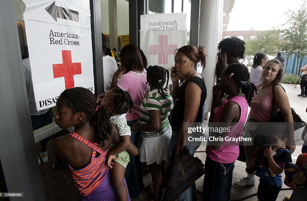 Evacuations Ordered As Conditions In New Orleans Deteriorate