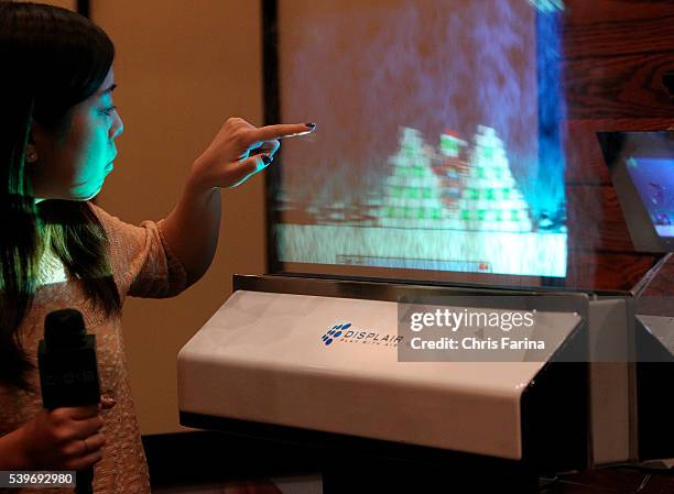 Touchable Photos and Premium High Res Pictures - Getty Images