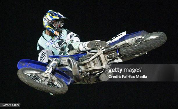 Chad Reed in action during the SX Open Moto 1 at the Supercross Australian Masters at Gosford Stadium, 30 October 2004. SHD Picture by SIMON ALEKNA