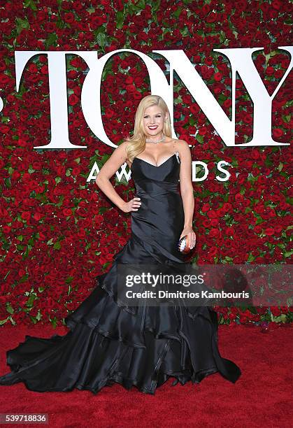 Megan Hilty attends the 70th Annual Tony Awards at The Beacon Theatre on June 12, 2016 in New York City.