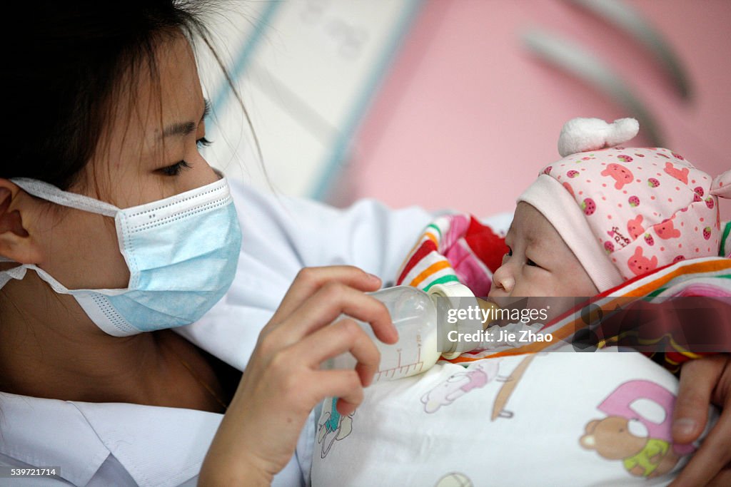 China relaxing the rules to allow all couples to have two children