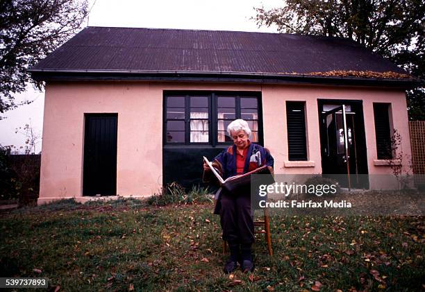 Judith Write 14 Poet Judith Wright Stock Photos, High-Res Pictures, and Images ...