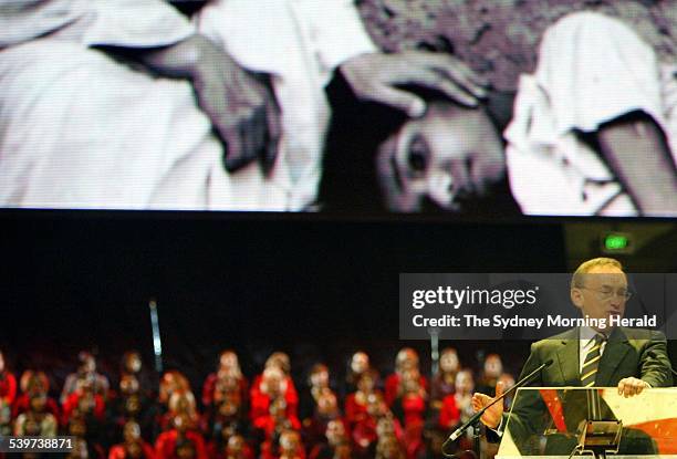 Premier Bob Carr delivers an address at the opening ceremony for the annual Hillsong convention held at the Sydney Superdome at Homebush Bay, 4 July...