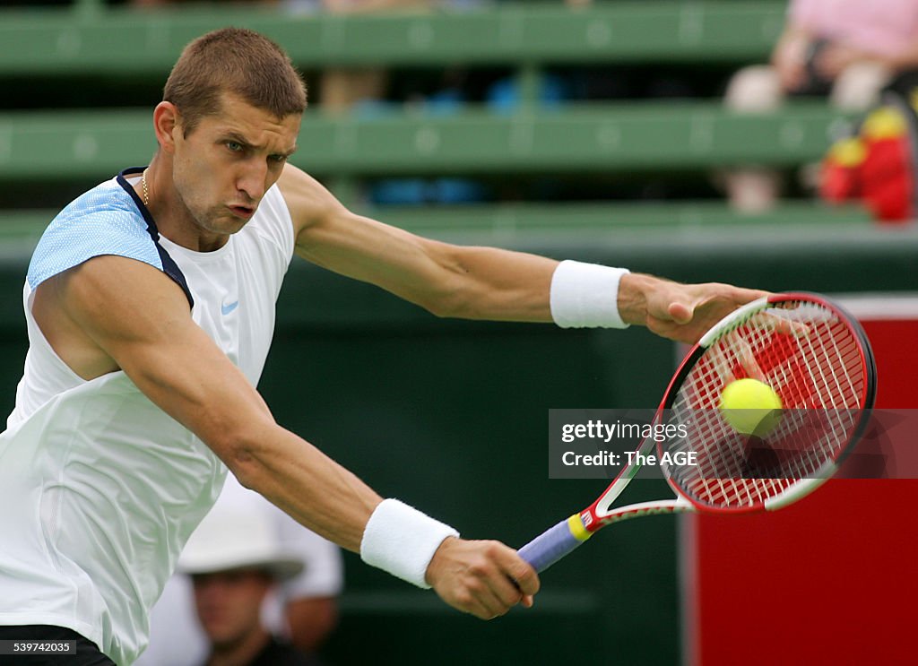 AAMI Classic, Kooyong. Max Mirnyi in action against Roger Federer. 13th Jan 2006
