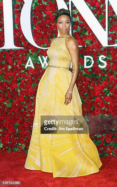 Singer Heather Headley attends the 70th Annual Tony Awards at Beacon Theatre on June 12, 2016 in New York City.