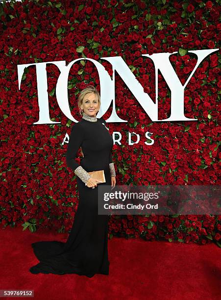 Actress Marlee Matlin attends the 70th Annual Tony Awards at The Beacon Theatre on June 12, 2016 in New York City.