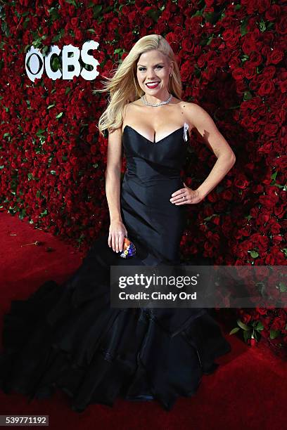 Actress Megan Hilty attends the 70th Annual Tony Awards at The Beacon Theatre on June 12, 2016 in New York City.