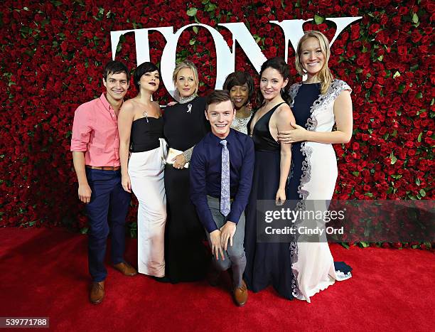 Actress Marlee Matlin and cast members from Spring Awakening attend the 70th Annual Tony Awards at The Beacon Theatre on June 12, 2016 in New York...