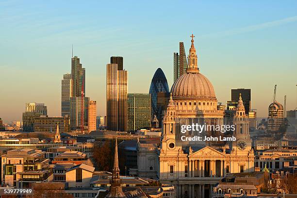 st paul's cathedral and the city of london - city of london stock-fotos und bilder