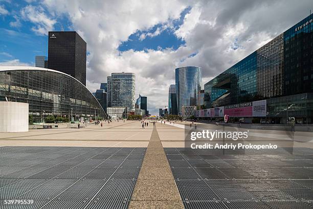 la defense plaza, paris - la defense bildbanksfoton och bilder