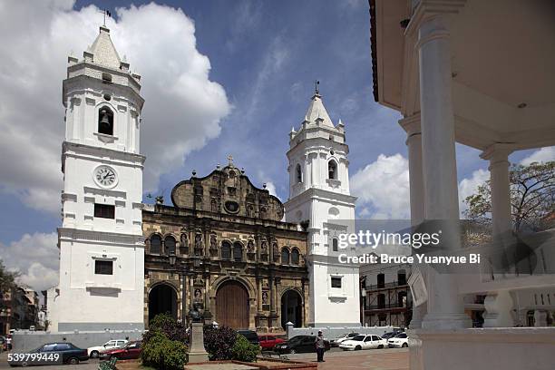 metropolitan cathedral - casco viejo stock-fotos und bilder