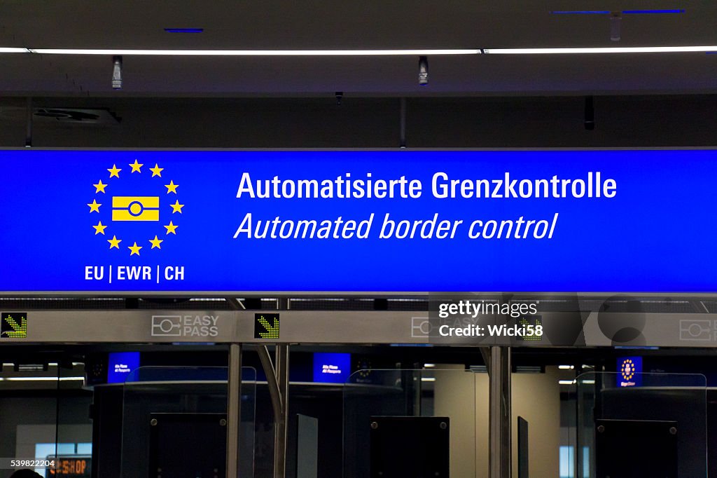 Border Control Gui Automated Border Control Sign High-Res Stock Photo - Getty Images