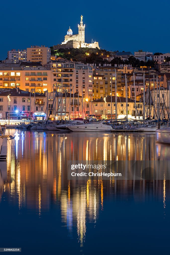 Basílica de Notre-Dame de la Garde, puerto de marsella, Francia