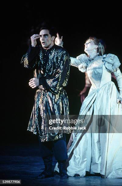 Irek Mukhamedov and Leesa Phillips in Othello