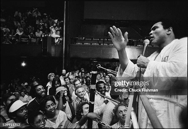 Muhammad Ali speaks to fans and the press from a boxing ring before his championship fight against Leon Spinks at the New Orleans Superdome, which...