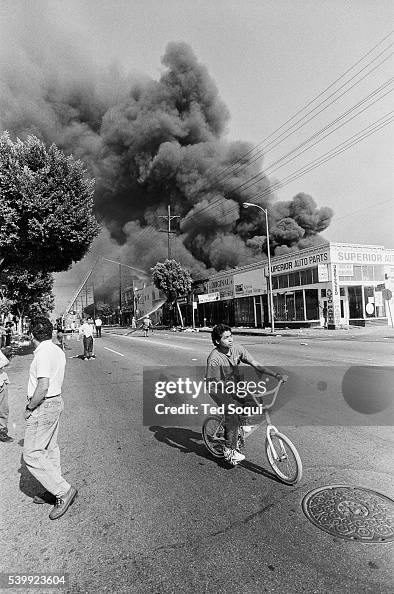 La Riots 1992 Injuries Businesses burn and are looted in the mostly hispanic area of Los ...