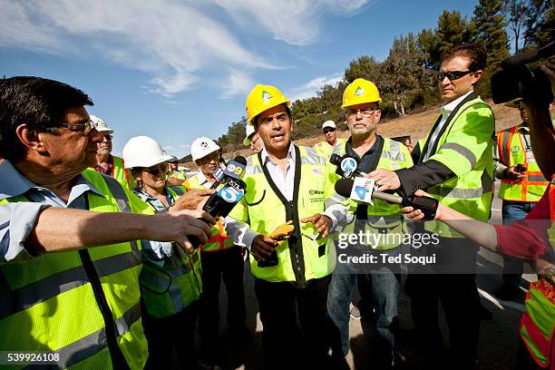 Mayor Antonio Villaraigosa gives a press conference on the 405 freeway. Carmageddon 2 in Los Angeles. Construction crews demolish the Mulholland...