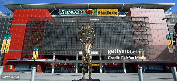 Statue of Queensland rugby league player Wally Lewis outside the main entrance to Lang Park Stadium, now named Suncorp Stadium, Brisbane, 7 June...