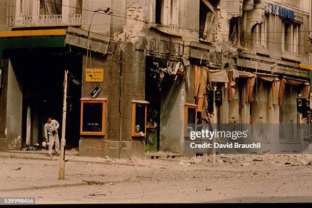 FIGHTING IN THE STREETS OF SARAJEVO