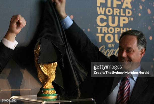 Premier Morris Iemma unveils the the FIFA World Cup Trophy at Circular Quay, which is on display as part of a worldwide tour, 17 March 2006. SMH...