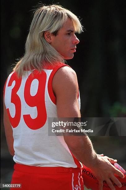 Sydney Swans footballer Warwick Capper and his mullet, 7 May 2001. PICTURE SUPPLIE BY TONY NOLAN
