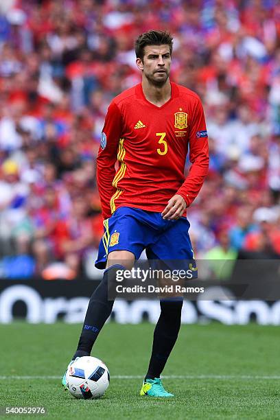 Gerard Pique of Spain runs with the ball during the UEFA EURO 2016 Group D match between Spain and Czech Republic at Stadium Municipal on June 13,...