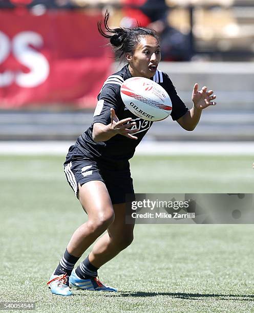 Katarina Whata-Simpkins of New Zealand runs with the ball during the match against France at Fifth Third Bank Stadium on April 9, 2016 in Kennesaw,...