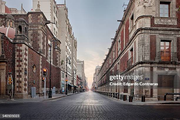 downtown mexico city - mexico city streets stock pictures, royalty-free photos & images