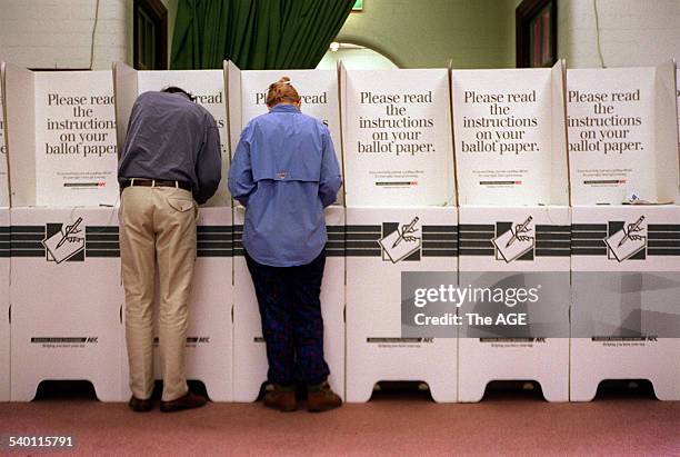 Voters cast their ballots at Williamstown Primary School in Melbourne, during the the republic referendum, 6 November 1999. THE AGE Picture by JOE...