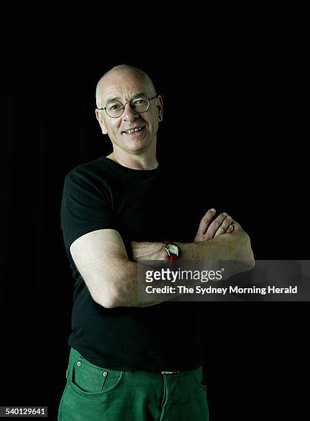 Scientist, broadcaster, author and academic Dr Karl Kruszelnicki, 10 November 2003. SMH Picture by MARCO DEL GRANDE