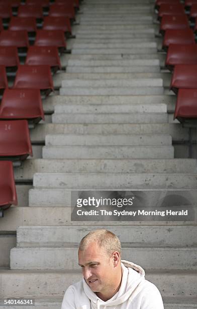 Rugby League coach Nathan Brown pictured at St George Illawarra Dragons training at WIN Stadium in Wollongong on 21 September 2006. SMH NEWS Picture...