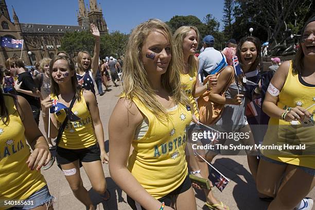 Australia Day 2007. Girls in full Australia day garb at the Archibald fountain in Sydney during the celebrations on Australia Day, 26 January 2007....