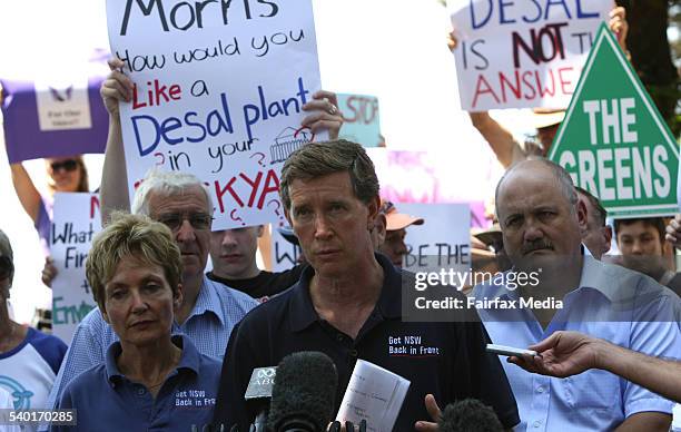 Opposition leader Peter Debnam attends a rally against Labor's proposal for the Kurnell desalination plant in Cronulla, 3 February 2007. SHD Picture...