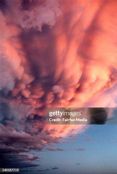 MAMMATUS CLOUD FORMATION AFTER A STORM HAS PASSED