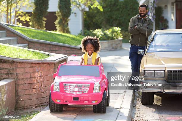 Il Scarface" Episode 103 -- Pictured: Aalyrah Caldwell as Maizy Russell, Mike Epps as Buck Russell --