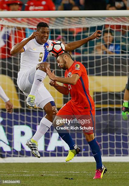 Marcelo Diaz of Chile heads the ball as Roberto Nurse of Panama defends in the first half during the 2016 Copa America Centenario Group D match at...