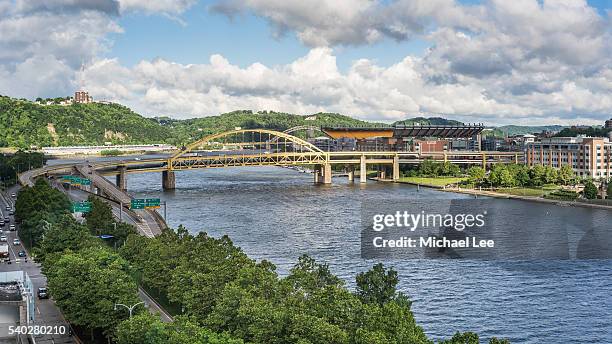 fort duquesne bridge and pittsburgh cityscape - arch bridge stock pictures, royalty-free photos & images