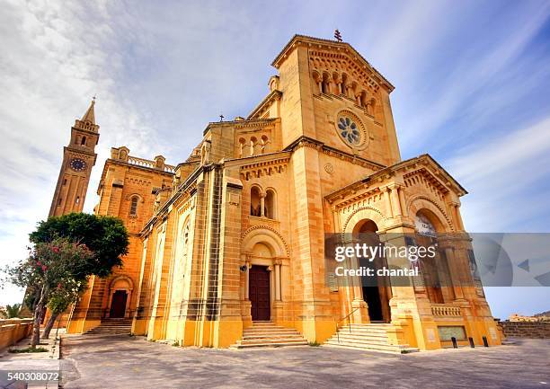 famous madonna church, gozo - la valletta foto e immagini stock