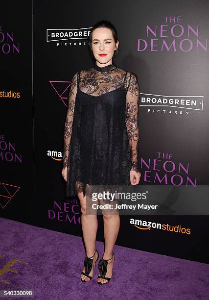 Actress Jena Malone arrives at the premiere of Amazon's 'The Neon Demon' at ArcLight Cinemas Cinerama Dome on June 14, 2016 in Hollywood, California.
