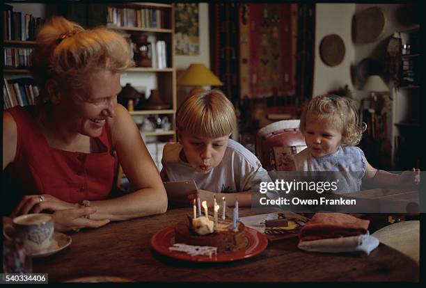 family birthday - 90 birthday stock pictures, royalty-free photos & images