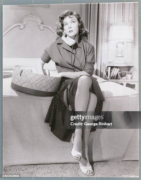 Gloria Graham in Cobweb.