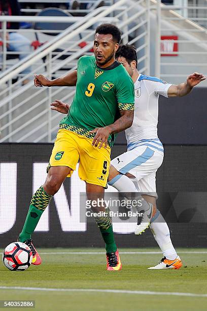 Giles Barnes of Jamaica controls the ball during a group C match between Uruguay and Jamaica at Levi's Stadium as part of Copa America Centenario US...