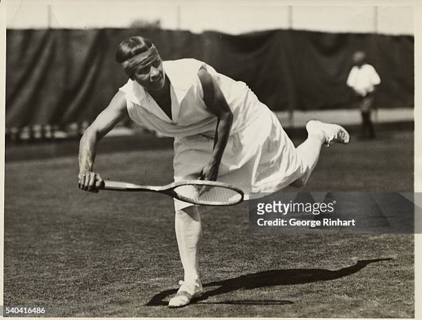 Photo shows Mrs. Molla Bjurstedt Mallory winning her match, in the first round of the Women's championship tournament at the Westchester-Biltmore...