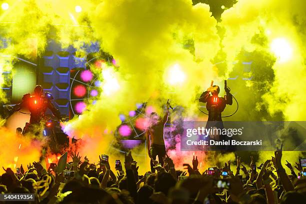 Steve Aoki performs during the Doritos #MixArcade at L.A. LIVE on June 14, 2016 in Los Angeles, California.