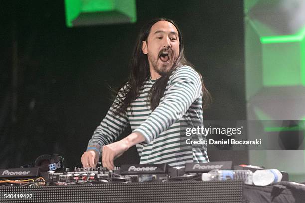 Steve Aoki performs during the Doritos #MixArcade at L.A. LIVE on June 14, 2016 in Los Angeles, California.