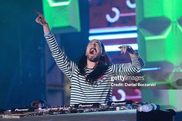 Steve Aoki performs during the Doritos #MixArcade at L.A. LIVE on June 14, 2016 in Los Angeles, California.