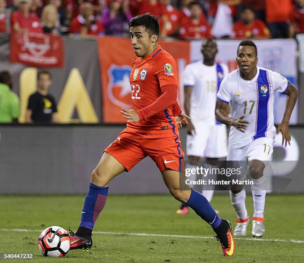 Edson Puch of Chile drives the ball during a group D match between Chile and Panama at Lincoln Financial Field as part of Copa America Centenario US...