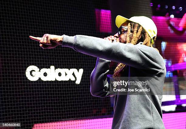 Wayne Booth Photos and Premium High Res Pictures - Getty Images